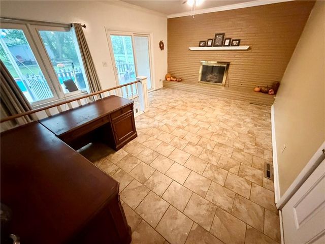 8842 Foster Lane, Overland Park, KS 66212