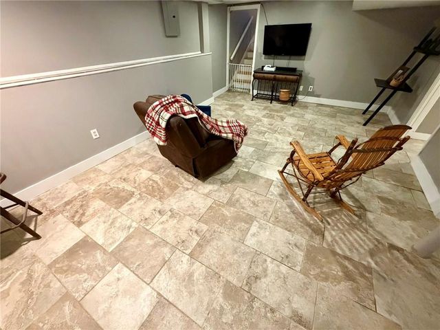 8842 Foster Lane, Overland Park, KS 66212