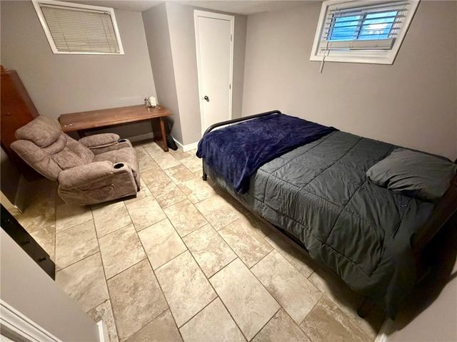 8842 Foster Lane, Overland Park, KS 66212