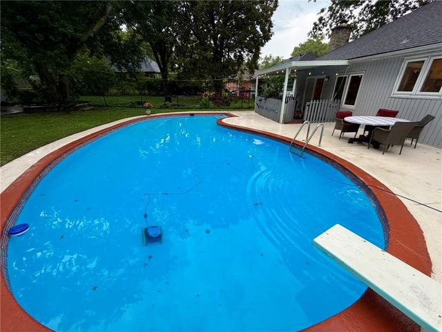 8842 Foster Lane, Overland Park, KS 66212