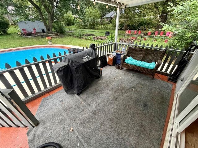 8842 Foster Lane, Overland Park, KS 66212