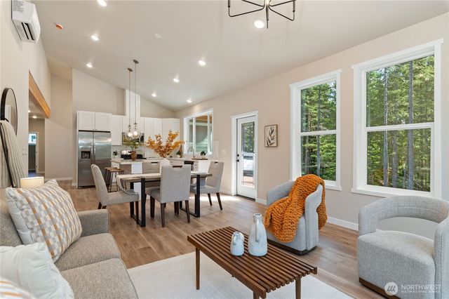 50 E Blackberry Lane, Union, WA 98592