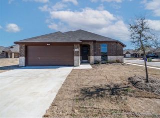 404 Tredway Court, Seagoville, TX 75159