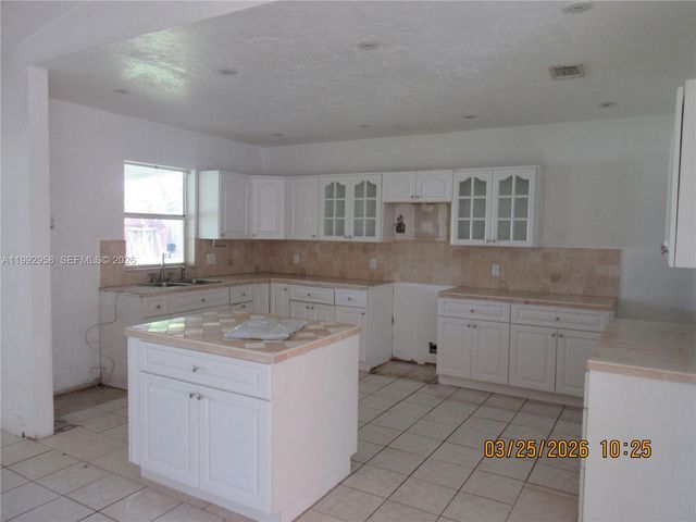 18420 SW 129th Avenue, Miami, FL 33177