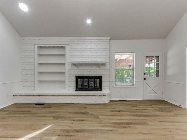 7136 N Comanche Street, Warr Acres, OK 73132