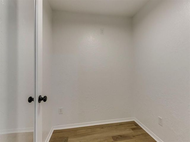 7136 N Comanche Street, Warr Acres, OK 73132