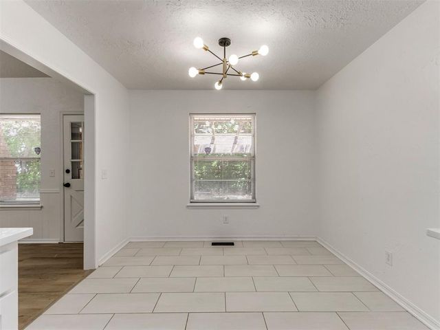 7136 N Comanche Street, Warr Acres, OK 73132