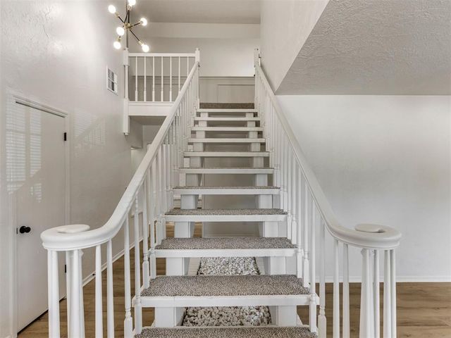 7136 N Comanche Street, Warr Acres, OK 73132
