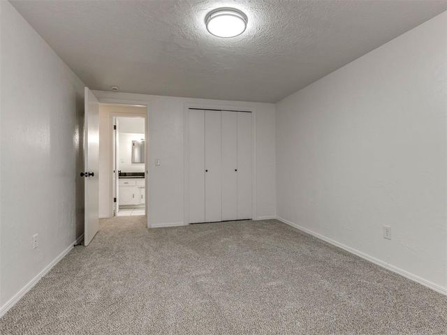 7136 N Comanche Street, Warr Acres, OK 73132
