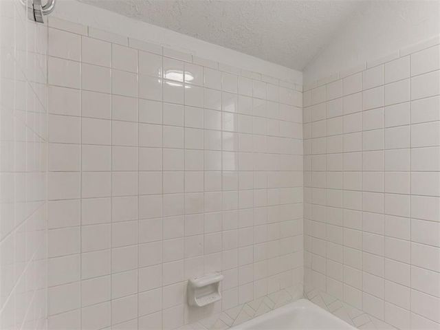 7136 N Comanche Street, Warr Acres, OK 73132