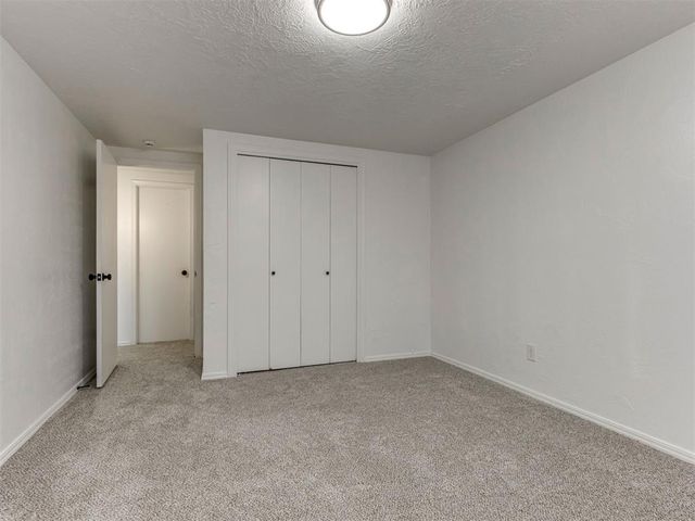 7136 N Comanche Street, Warr Acres, OK 73132