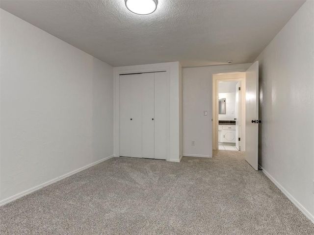 7136 N Comanche Street, Warr Acres, OK 73132