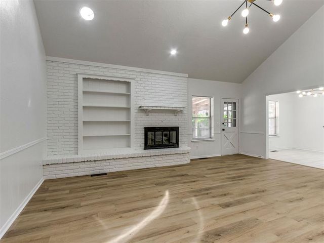 7136 N Comanche Street, Warr Acres, OK 73132