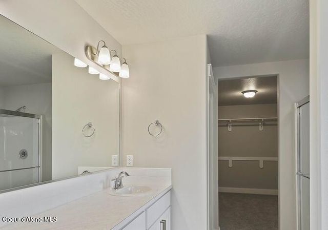 8960 BEDWELL ST, Rathdrum, ID 83858