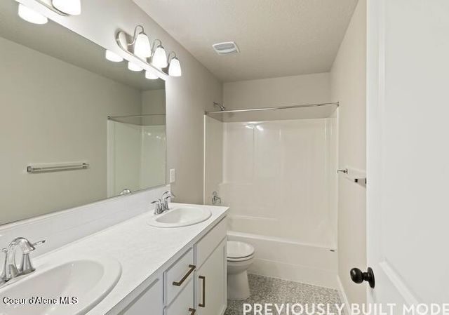 8960 BEDWELL ST, Rathdrum, ID 83858