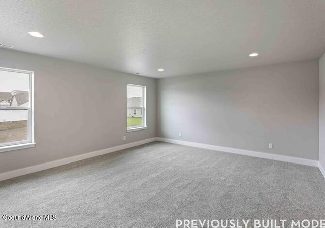8960 BEDWELL ST, Rathdrum, ID 83858
