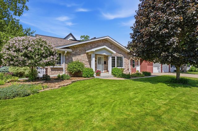 5544 Saint Johns Avenue, Edina, MN 55424