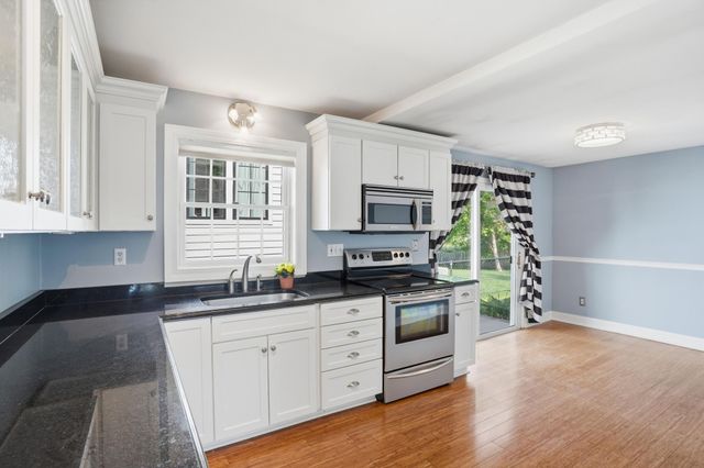 5544 Saint Johns Avenue, Edina, MN 55424
