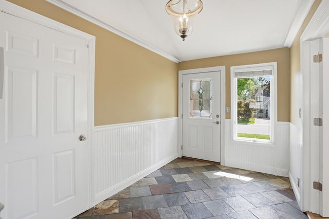 5544 Saint Johns Avenue, Edina, MN 55424