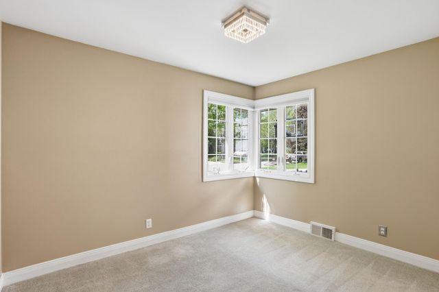 5544 Saint Johns Avenue, Edina, MN 55424