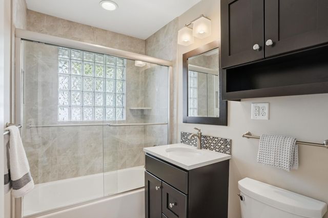 5544 Saint Johns Avenue, Edina, MN 55424