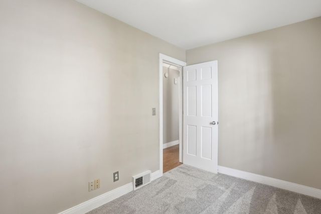 5544 Saint Johns Avenue, Edina, MN 55424