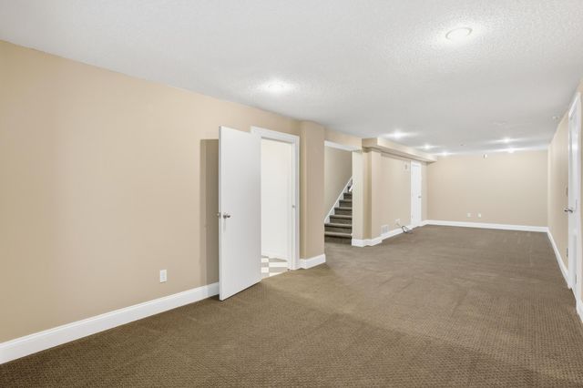 5544 Saint Johns Avenue, Edina, MN 55424