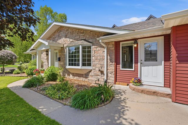 5544 Saint Johns Avenue, Edina, MN 55424