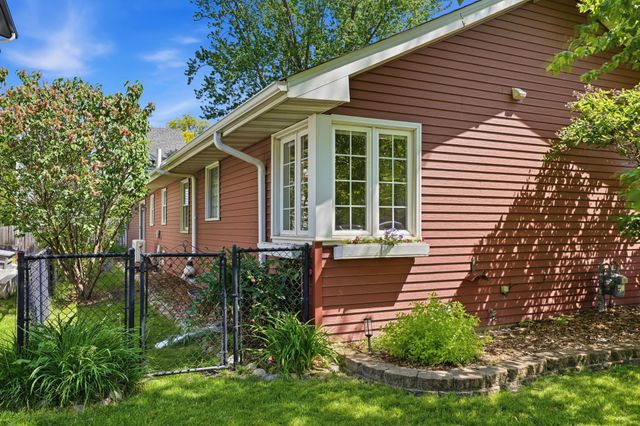 5544 Saint Johns Avenue, Edina, MN 55424