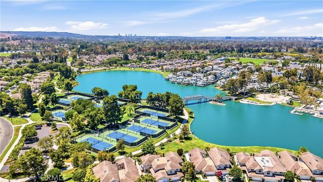 44 Silkberry, Irvine, CA 92614