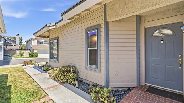 44 Silkberry, Irvine, CA 92614