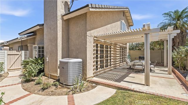 44 Silkberry, Irvine, CA 92614