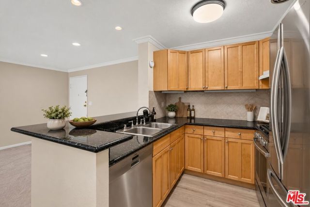 6505 Green Valley Circle 207, Culver City, CA 90230