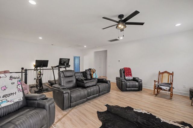409 Plantation Blvd, Lebanon, TN 37087