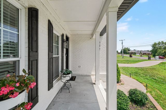 409 Plantation Blvd, Lebanon, TN 37087