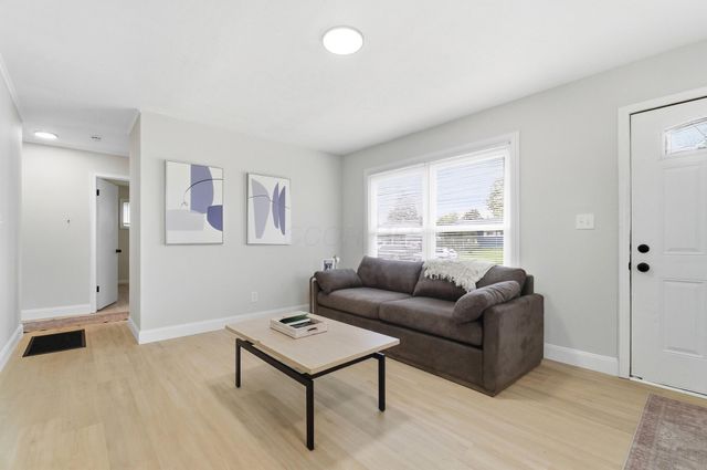 814 Josephine Avenue, Columbus, OH 43204