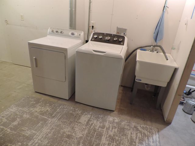 39344 Heatherheath Drive, Clinton Township, MI 48038