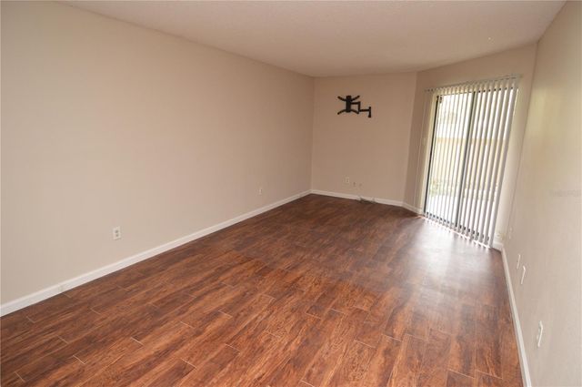 8756 MALLARD RESERVE DRIVE 101, Tampa, FL 33614