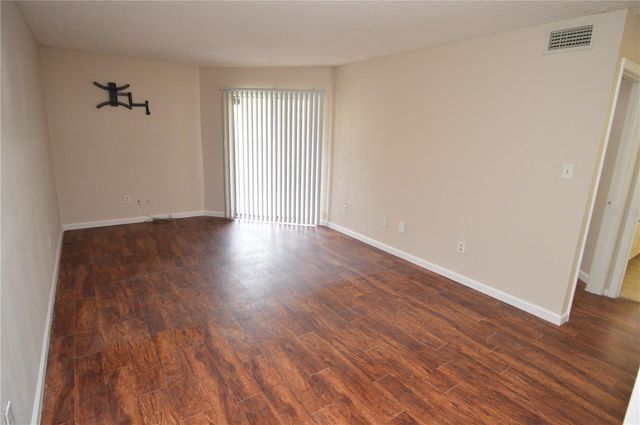 8756 MALLARD RESERVE DRIVE 101, Tampa, FL 33614