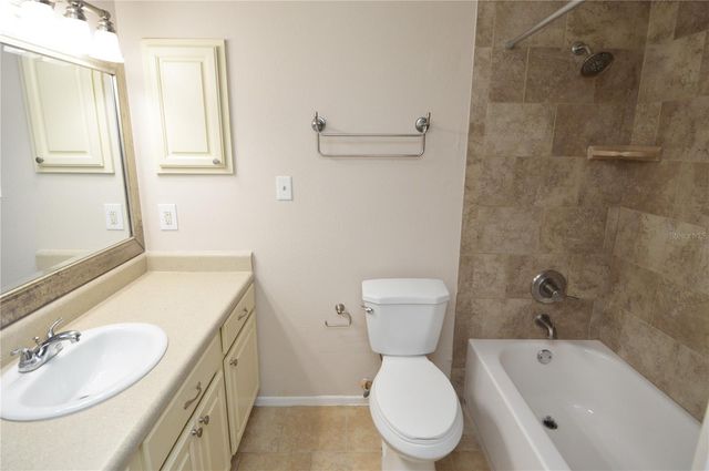 8756 MALLARD RESERVE DRIVE 101, Tampa, FL 33614