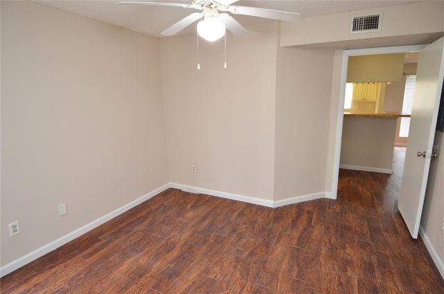 8756 MALLARD RESERVE DRIVE 101, Tampa, FL 33614