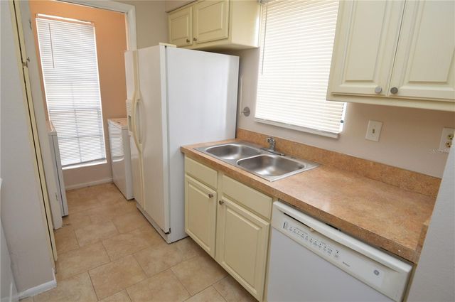 8756 MALLARD RESERVE DRIVE 101, Tampa, FL 33614