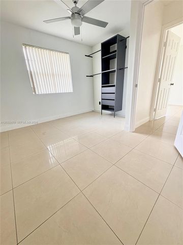 1116 N 61st Ave 1, Hollywood, FL 33024
