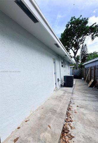 1116 N 61st Ave 1, Hollywood, FL 33024