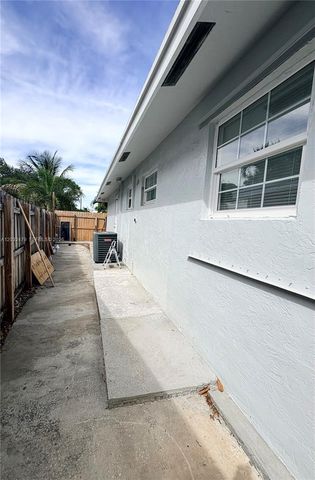 1116 N 61st Ave 1, Hollywood, FL 33024