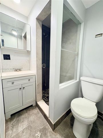 1116 N 61st Ave 1, Hollywood, FL 33024