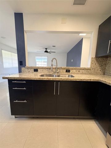 1116 N 61st Ave 1, Hollywood, FL 33024