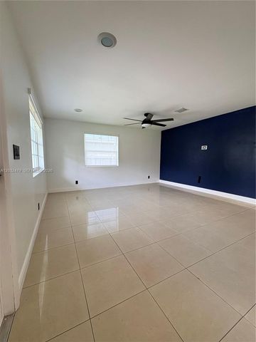 1116 N 61st Ave 1, Hollywood, FL 33024