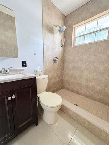 1116 N 61st Ave 1, Hollywood, FL 33024