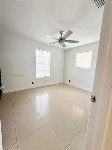 1116 N 61st Ave 1, Hollywood, FL 33024